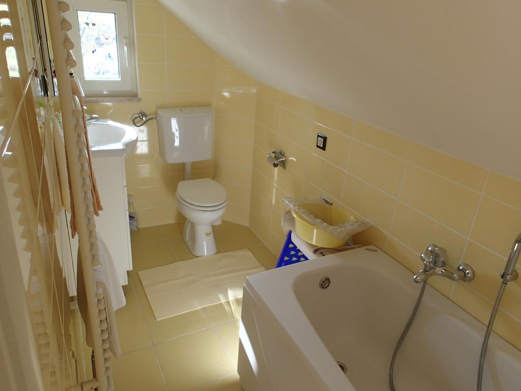 Holiday Home Dora زابوك الغرفة الصورة