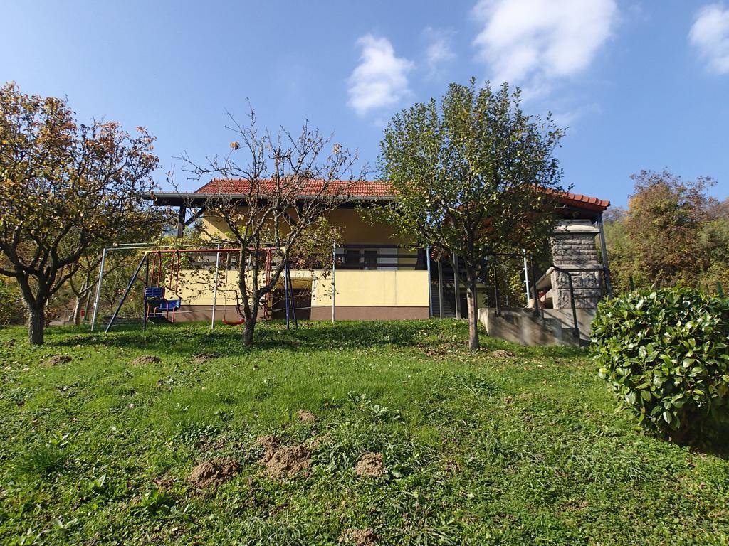 Holiday Home Dora زابوك الغرفة الصورة