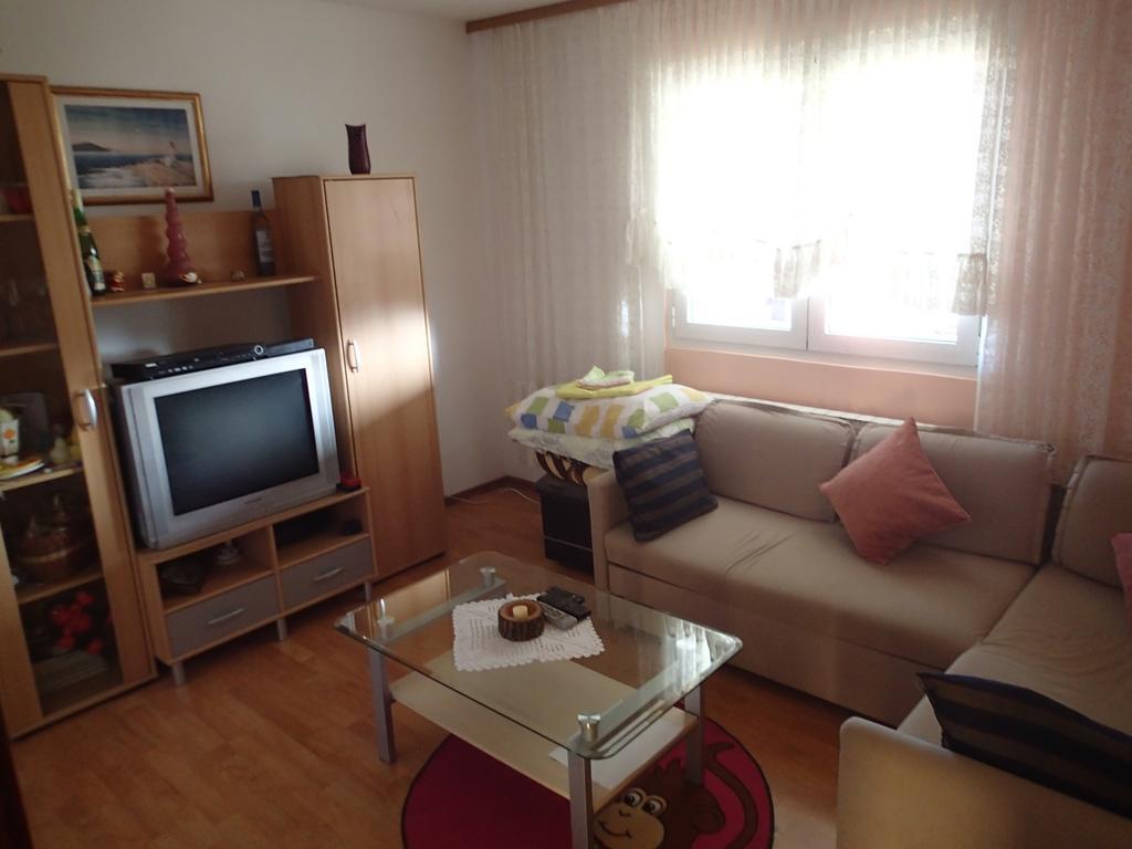 Holiday Home Dora زابوك الغرفة الصورة