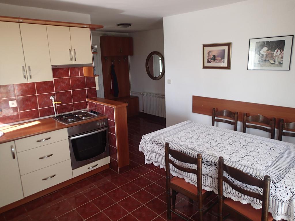 Holiday Home Dora زابوك الغرفة الصورة